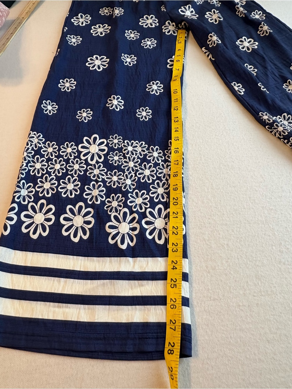 Women's Navy Floral Wide-Leg Pull-On Pants - Picture 7 of 7